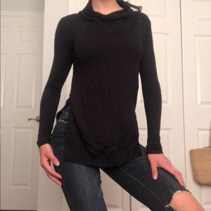 Trouvé black long sleeve 💕